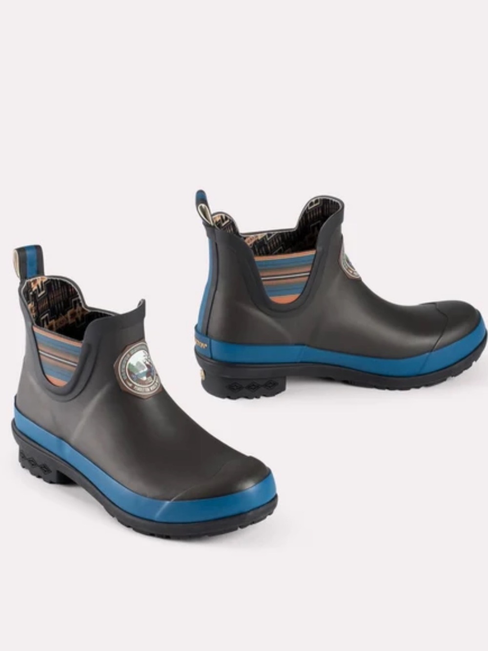 Pendleton National Park Chelsea rain boots size 8 brown blue rain winter muck